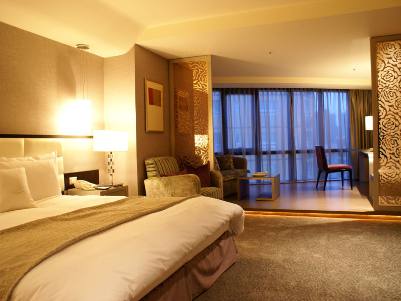 Executive-Deluxe Suite